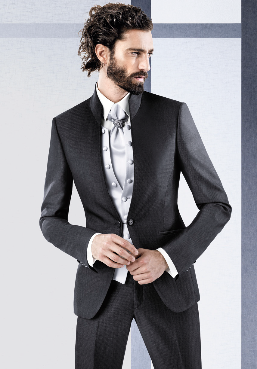 Italian Fit Suits - Mnovias