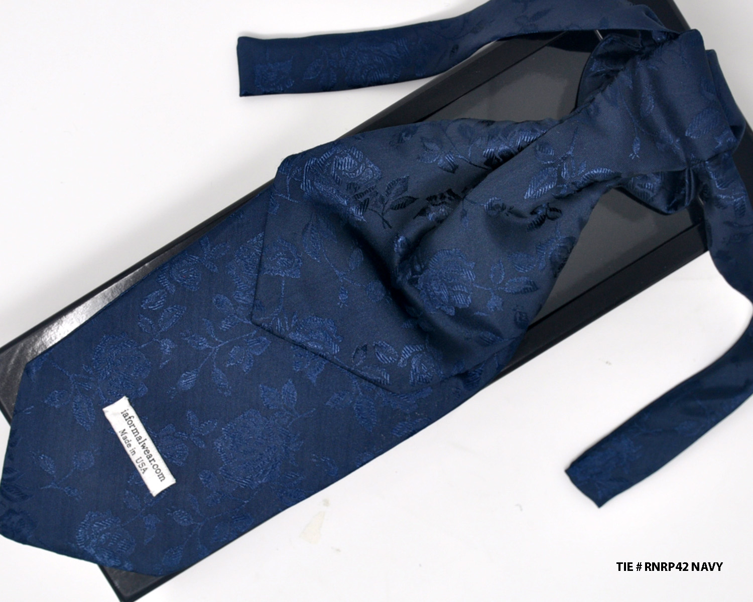 Men's Tuxedo Ascot Necktie Men's Tuxedo Ascot Necktie